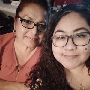 Meet your Posher, Julia